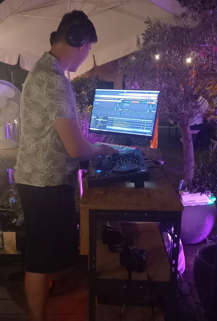 DJ Bild 3